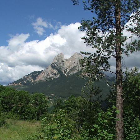 Saldés Hostal Pedraforca מראה חיצוני תמונה